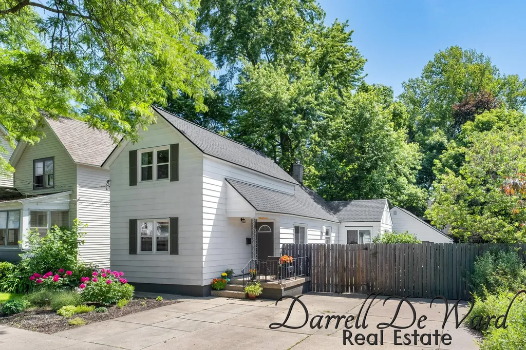 916 Lincoln Avenue NW Grand Rapids City MI 49504