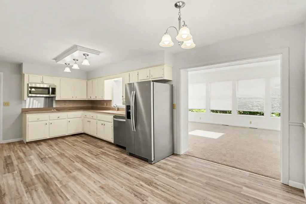 7723 Yorktown Street Richland Village MI 49083
