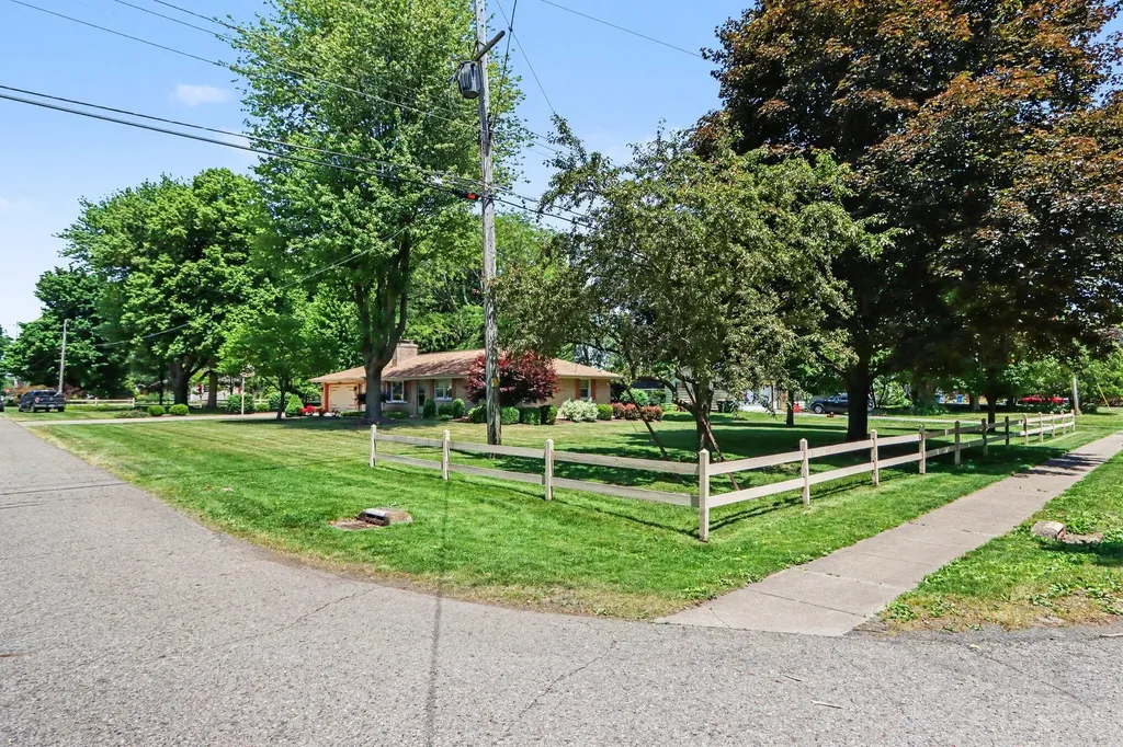 7723 Yorktown Street Richland Village MI 49083