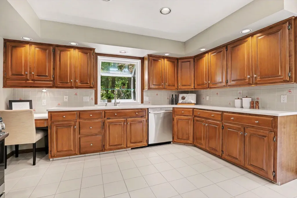 385 Greentree Lane NE Ada Township MI 49301