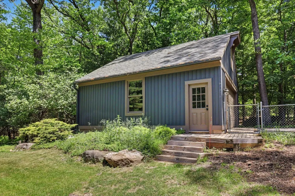 385 Greentree Lane NE Ada Township MI 49301