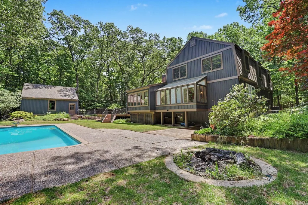 385 Greentree Lane NE Ada Township MI 49301
