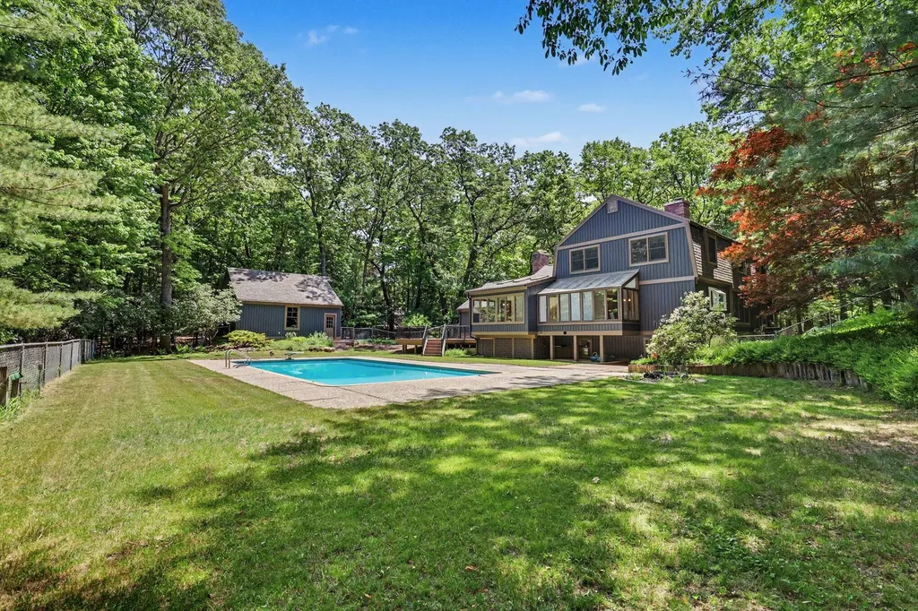 385 Greentree Lane NE Ada Township MI 49301