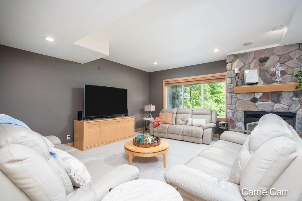 8170 Freska Lake Drive NE Plainfield Charter Township MI 49321