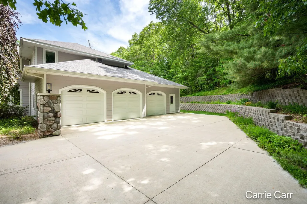 8170 Freska Lake Drive NE Plainfield Charter Township MI 49321