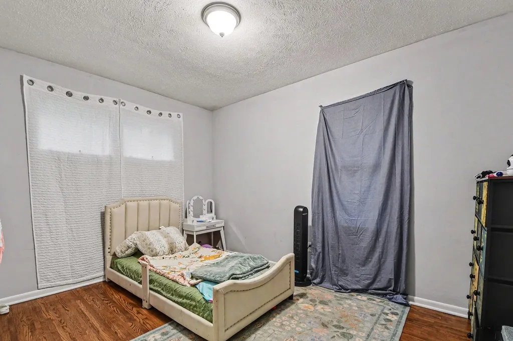 4761 Grantwood Avenue SE Kentwood City MI 49508