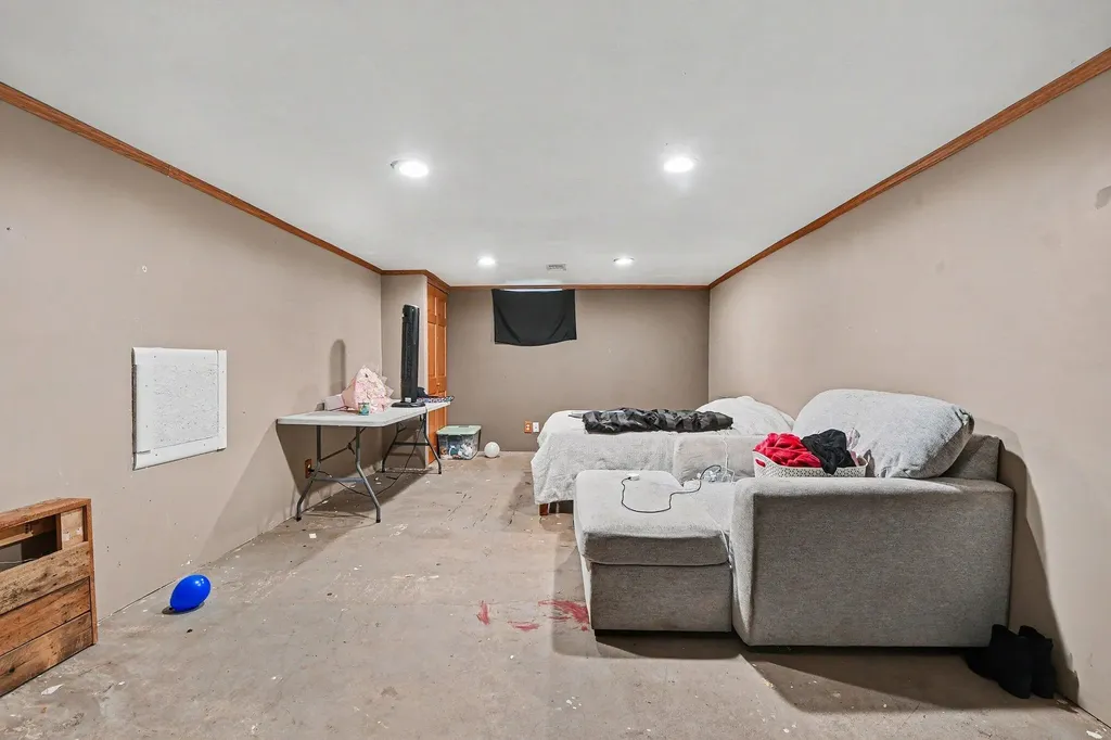 4761 Grantwood Avenue SE Kentwood City MI 49508