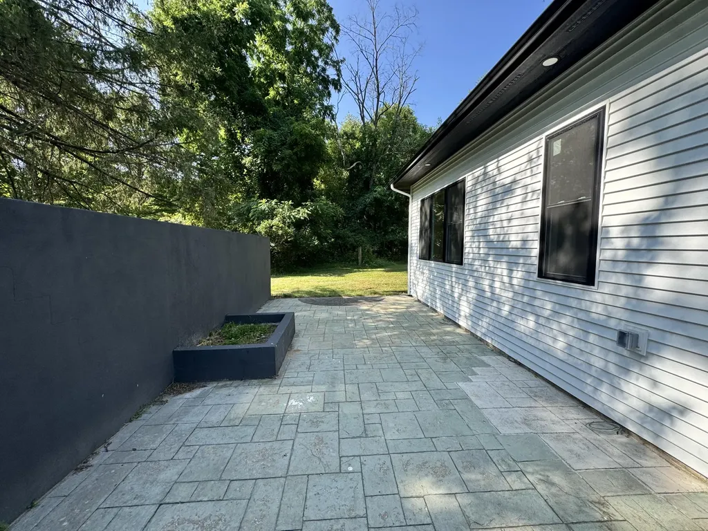 1810 Leonard Street NW Tallmadge Charter Township MI 49534