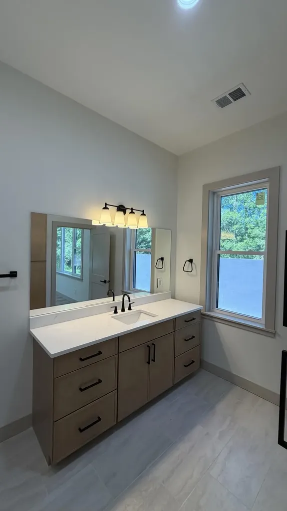 1810 Leonard Street NW Tallmadge Charter Township MI 49534