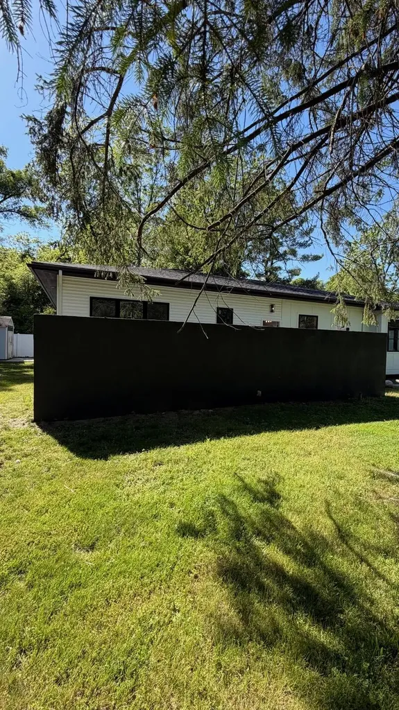 1810 Leonard Street NW Tallmadge Charter Township MI 49534