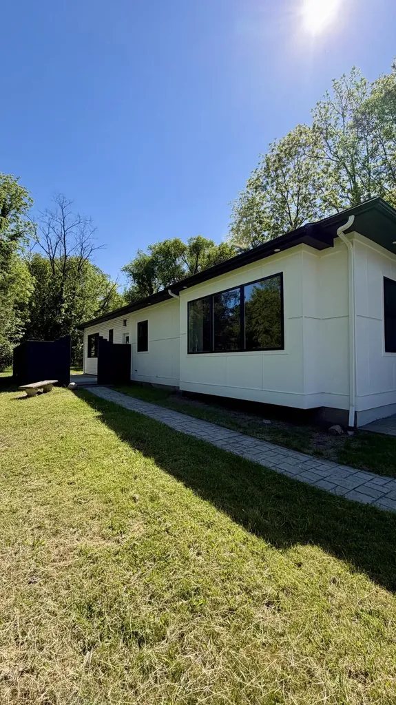 1810 Leonard Street NW Tallmadge Charter Township MI 49534