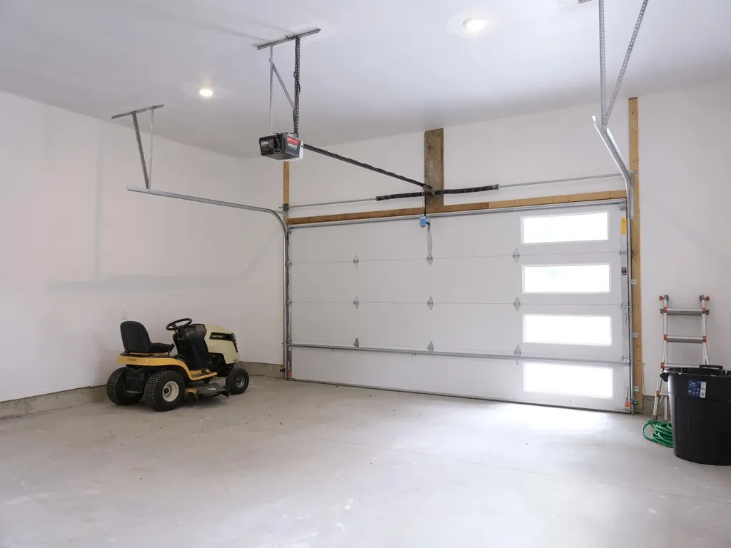 1810 Leonard Street NW Tallmadge Charter Township MI 49534