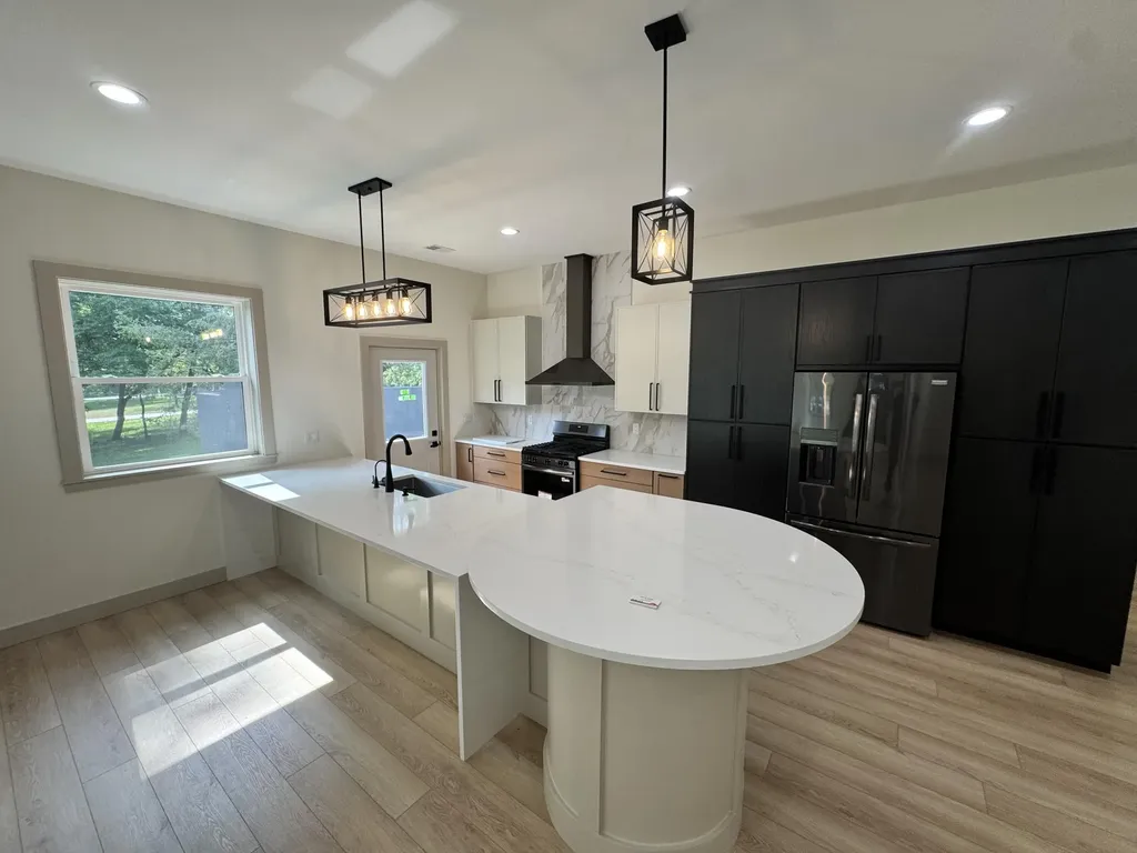 1810 Leonard Street NW Tallmadge Charter Township MI 49534