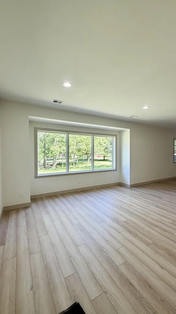 1810 Leonard Street NW Tallmadge Charter Township MI 49534