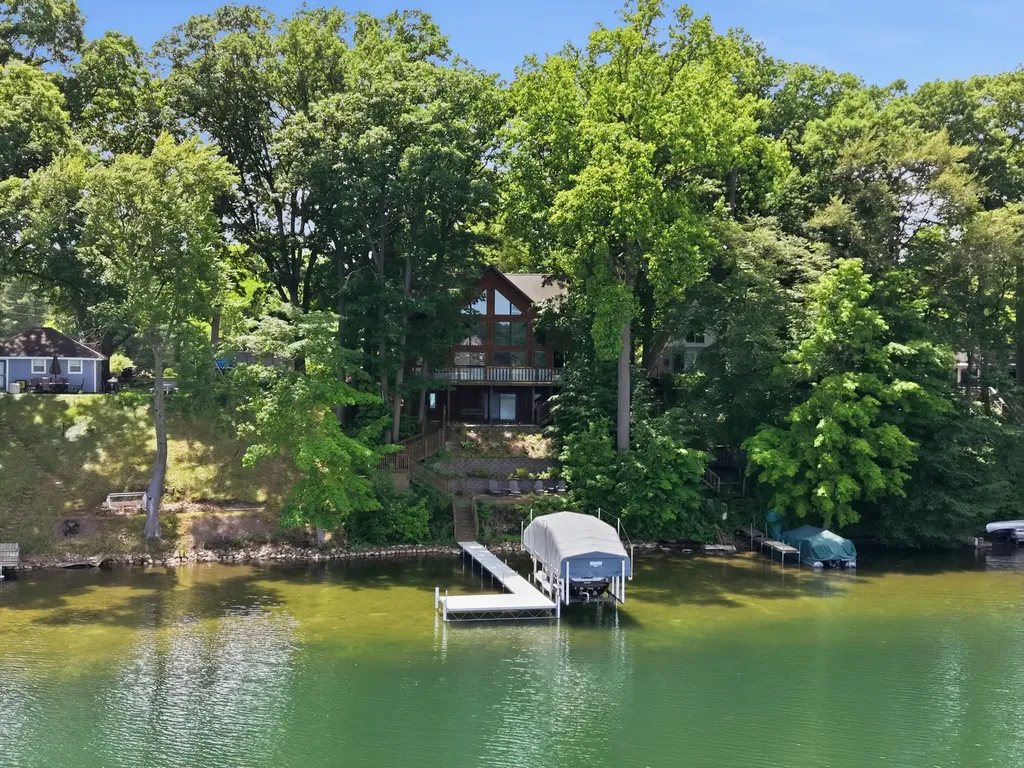 17812 Arnwine Drive Calvin Township MI 49095