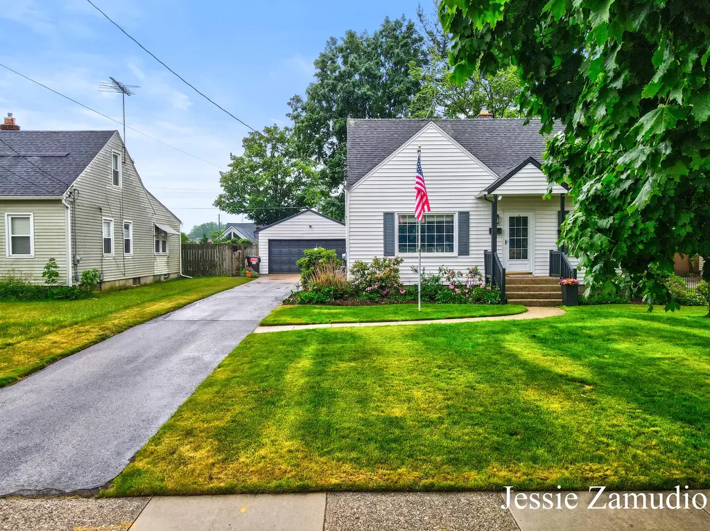 860 40th Street SW Wyoming City MI 49509