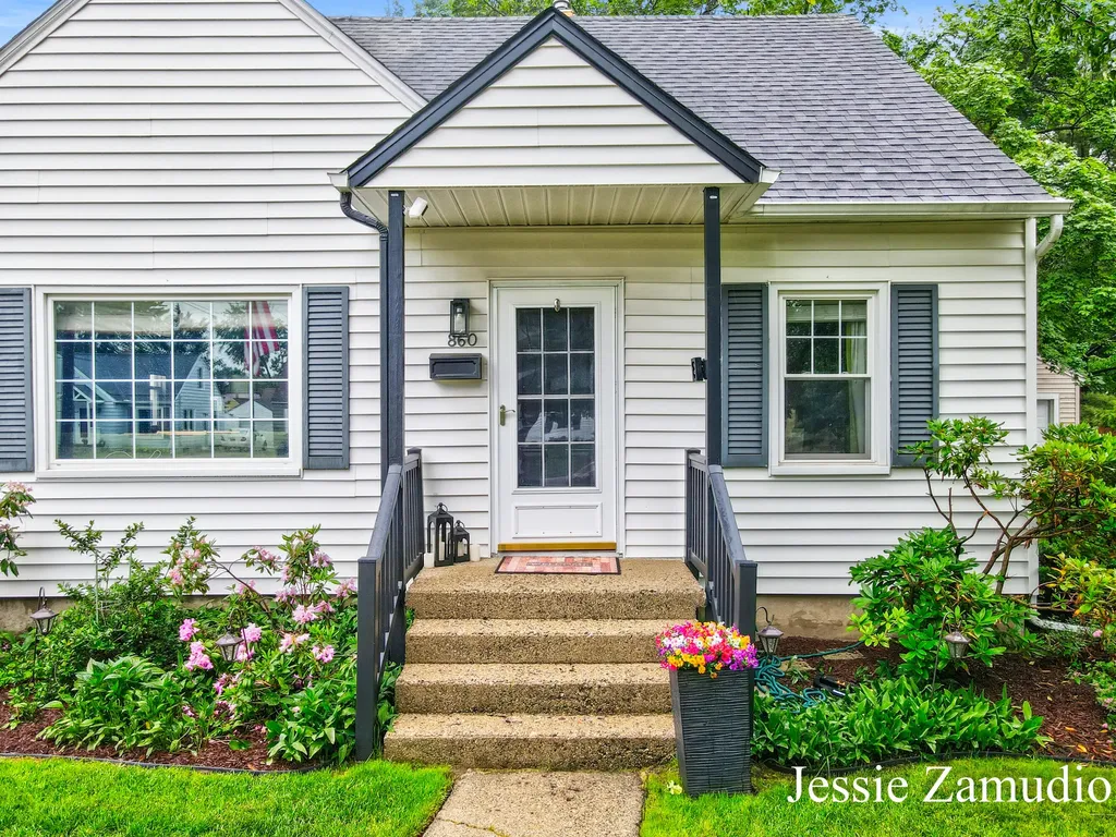 860 40th Street SW Wyoming City MI 49509