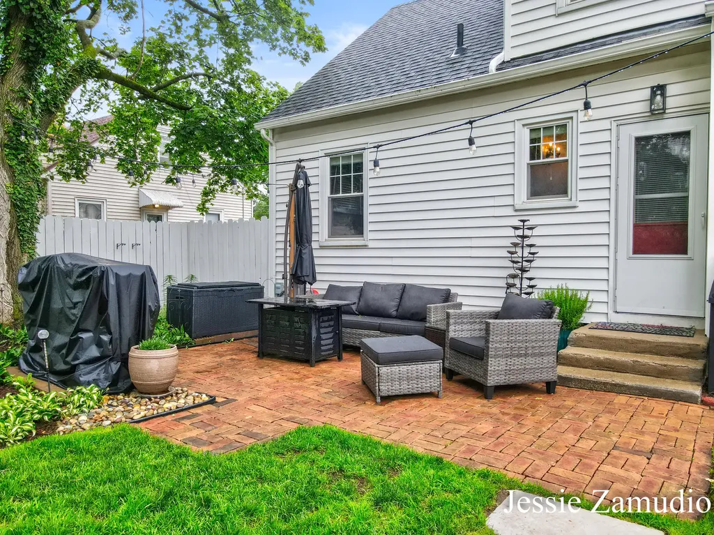 860 40th Street SW Wyoming City MI 49509