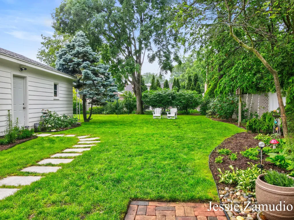 860 40th Street SW Wyoming City MI 49509