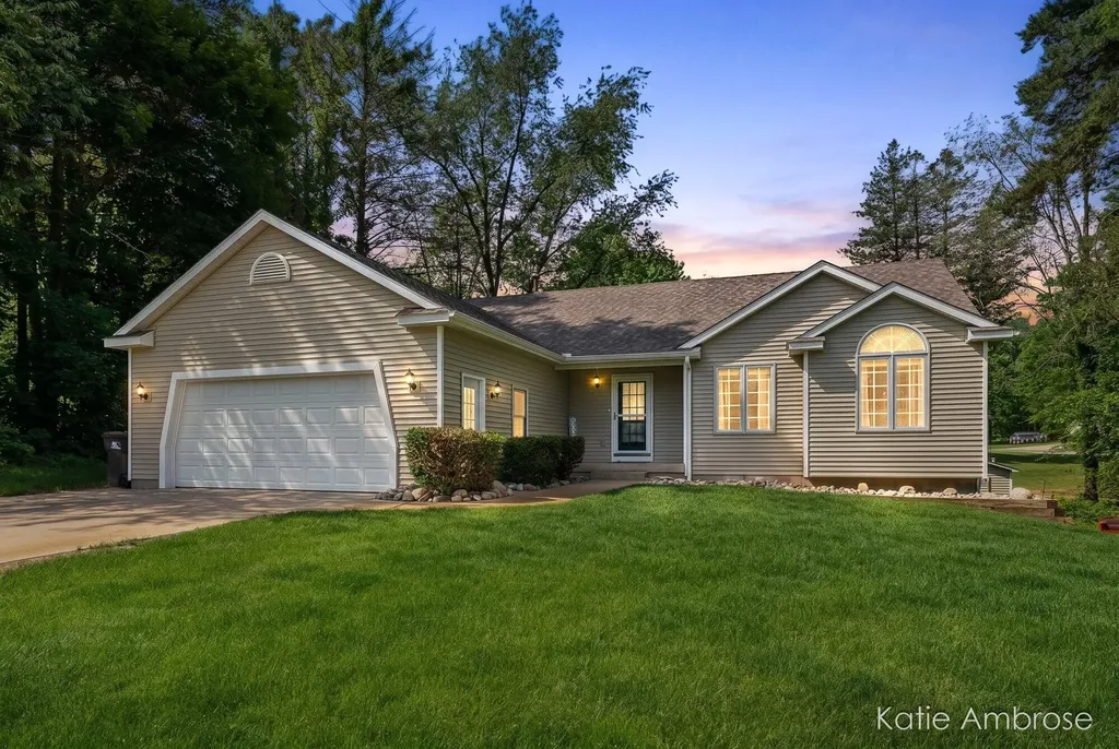 1683 Pinehill Drive Rutland Charter Township MI 49058