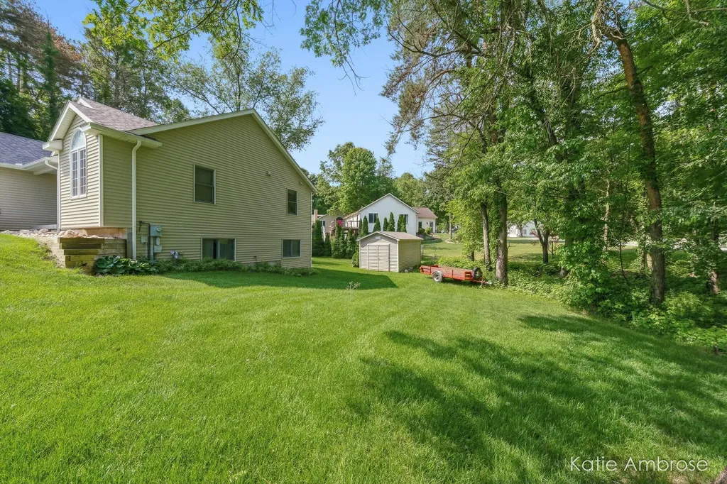 1683 Pinehill Drive Rutland Charter Township MI 49058