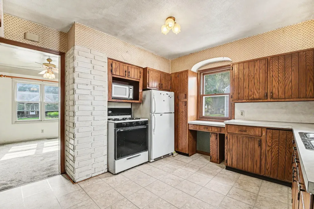 2909 Union Avenue SE Wyoming City MI 49548