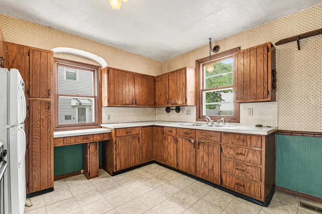 2909 Union Avenue SE Wyoming City MI 49548