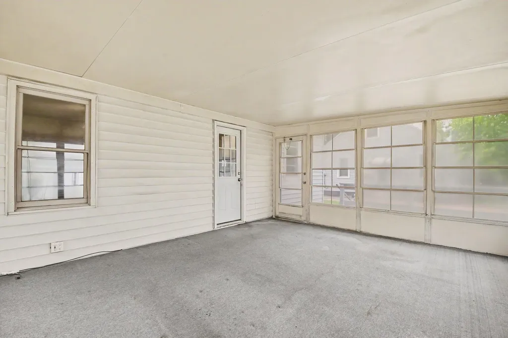2909 Union Avenue SE Wyoming City MI 49548