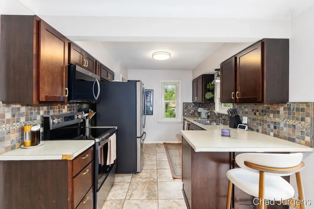 854 Covell Avenue NW Grand Rapids City MI 49504