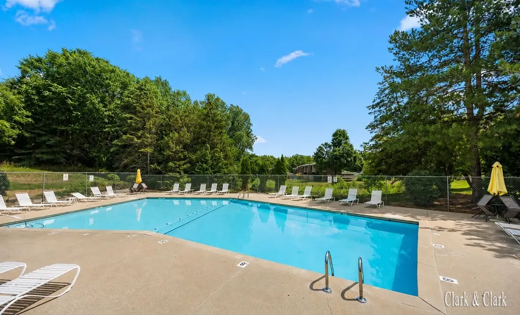 3014 Chapshire Drive SE Cascade Charter Township MI 49546