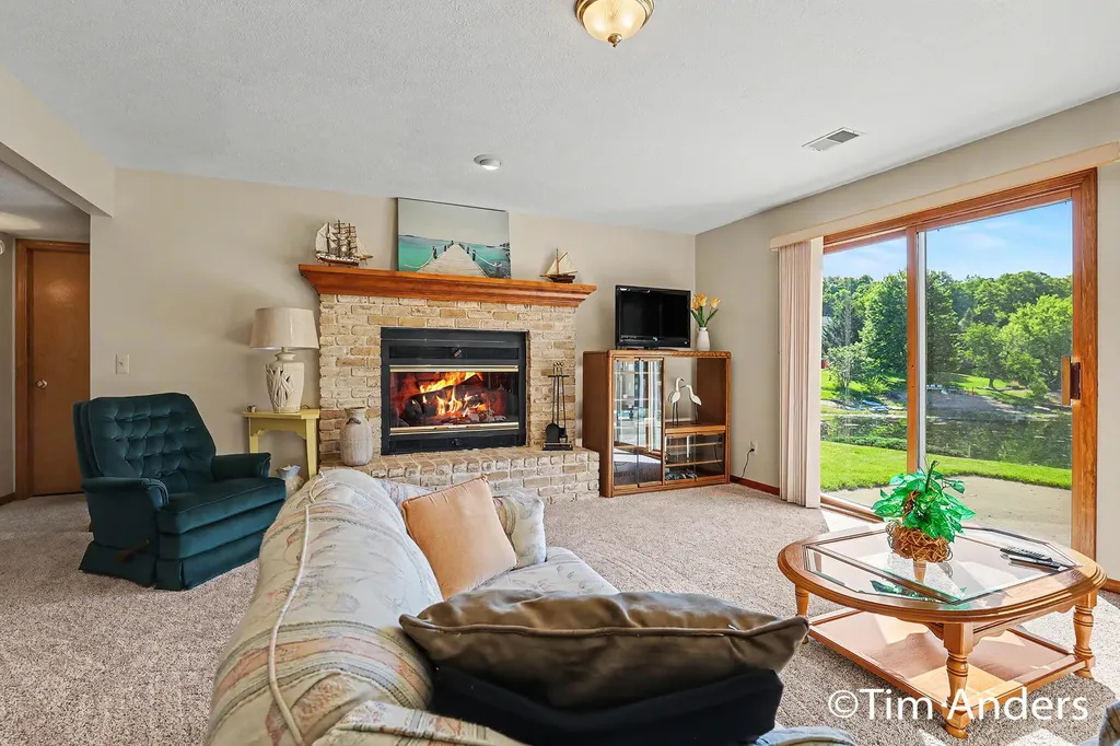 6090 Arroyo Vista Drive NE Cannon Township MI 49341