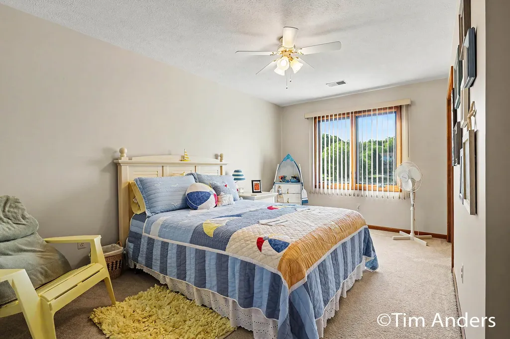 6090 Arroyo Vista Drive NE Cannon Township MI 49341