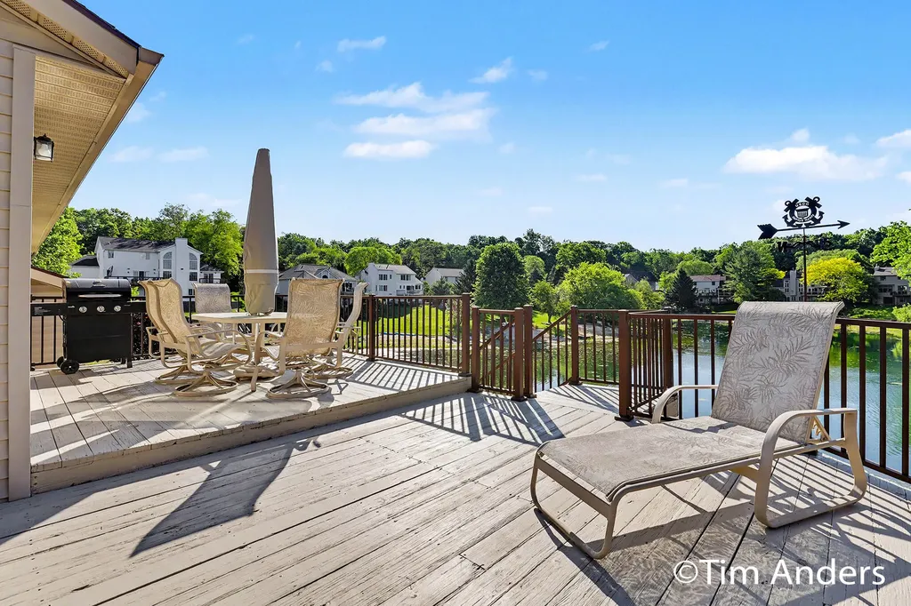 6090 Arroyo Vista Drive NE Cannon Township MI 49341