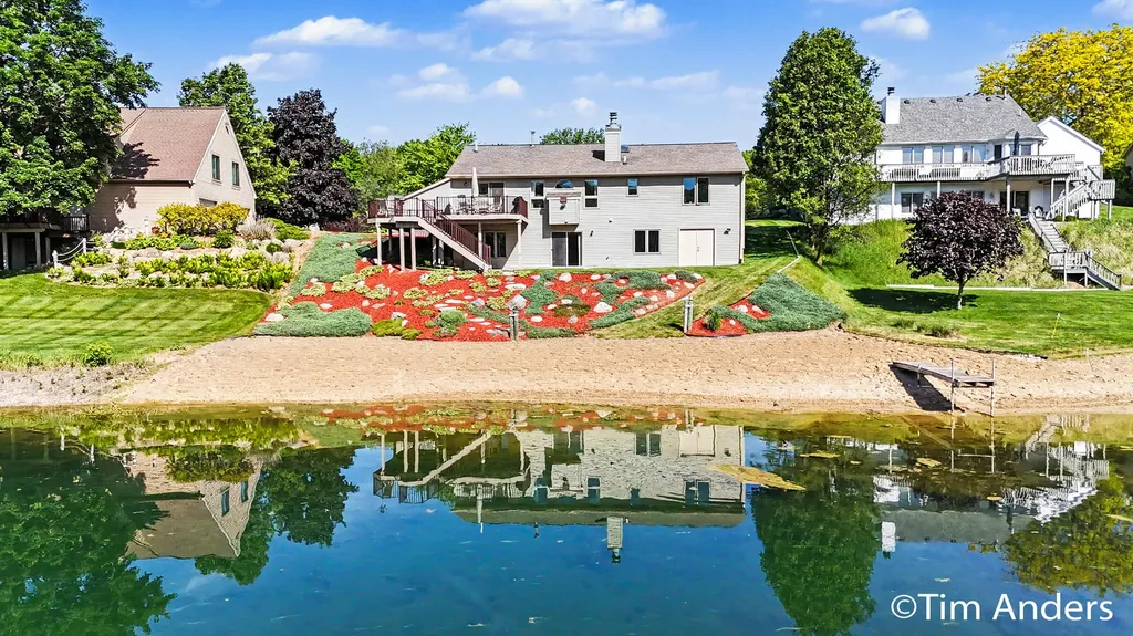 6090 Arroyo Vista Drive NE Cannon Township MI 49341