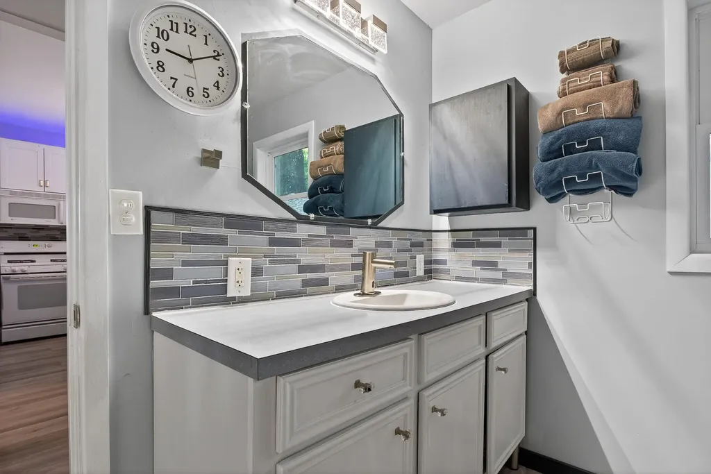6875 Hammond Avenue SE Gaines Charter Township MI 49316