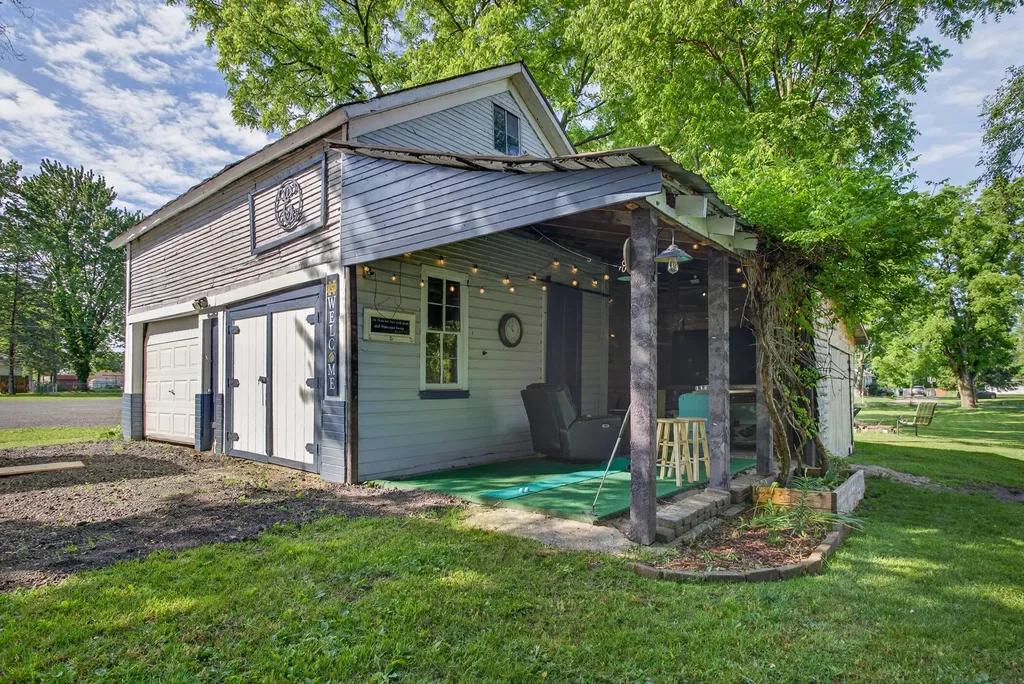 6875 Hammond Avenue SE Gaines Charter Township MI 49316