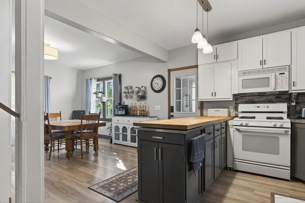 6875 Hammond Avenue SE Gaines Charter Township MI 49316