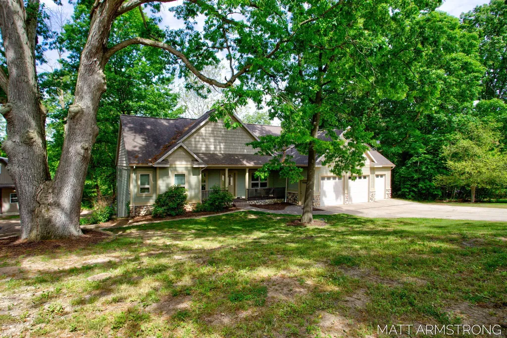 2135 Hilltop View Drive Dorr Township MI 49323