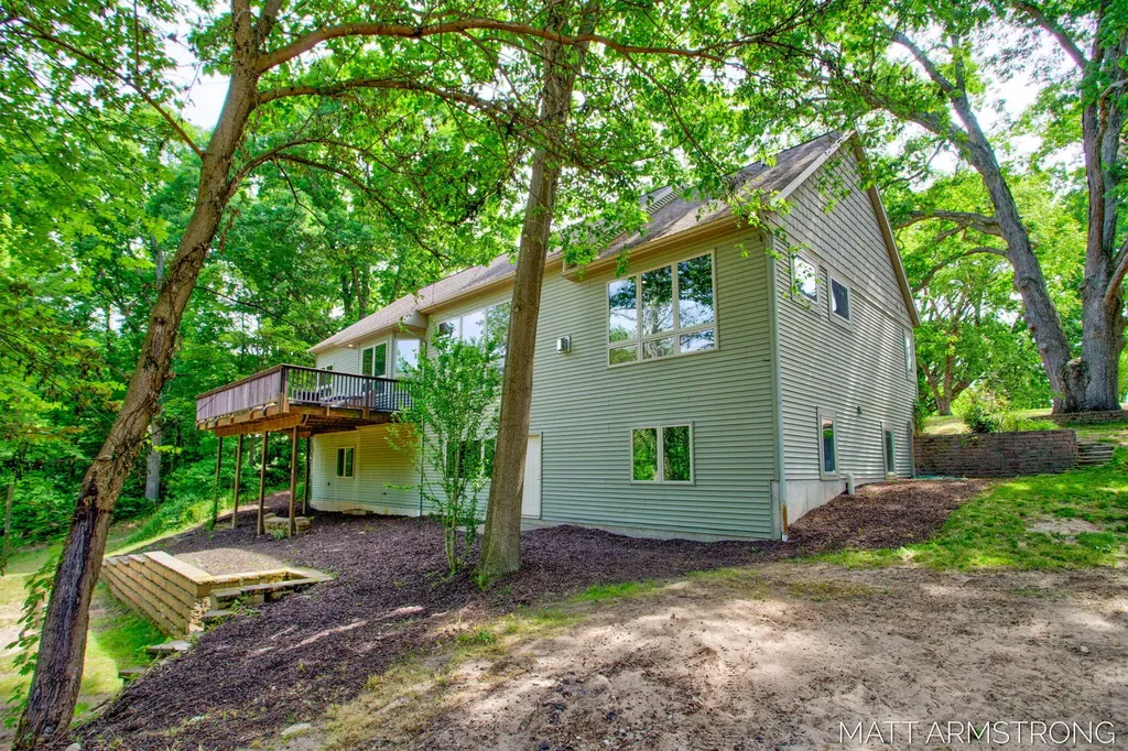 2135 Hilltop View Drive Dorr Township MI 49323