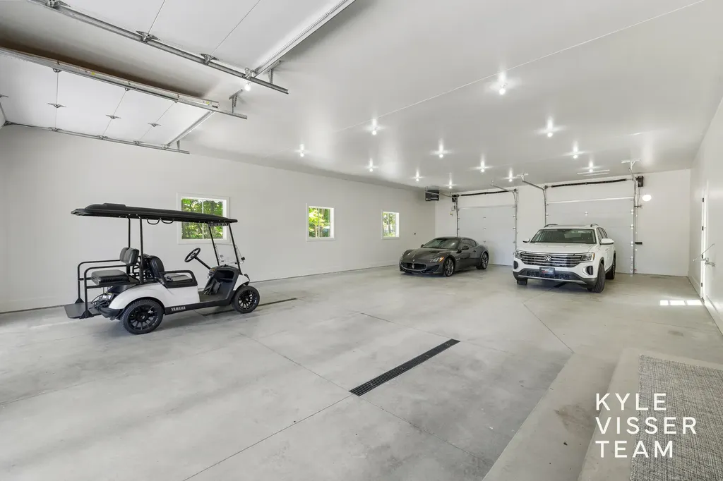 3616 64th Avenue Zeeland Charter Township MI 49464