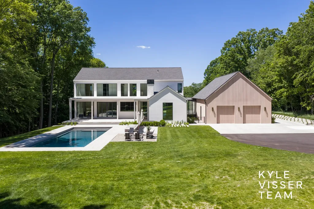 3616 64th Avenue Zeeland Charter Township MI 49464
