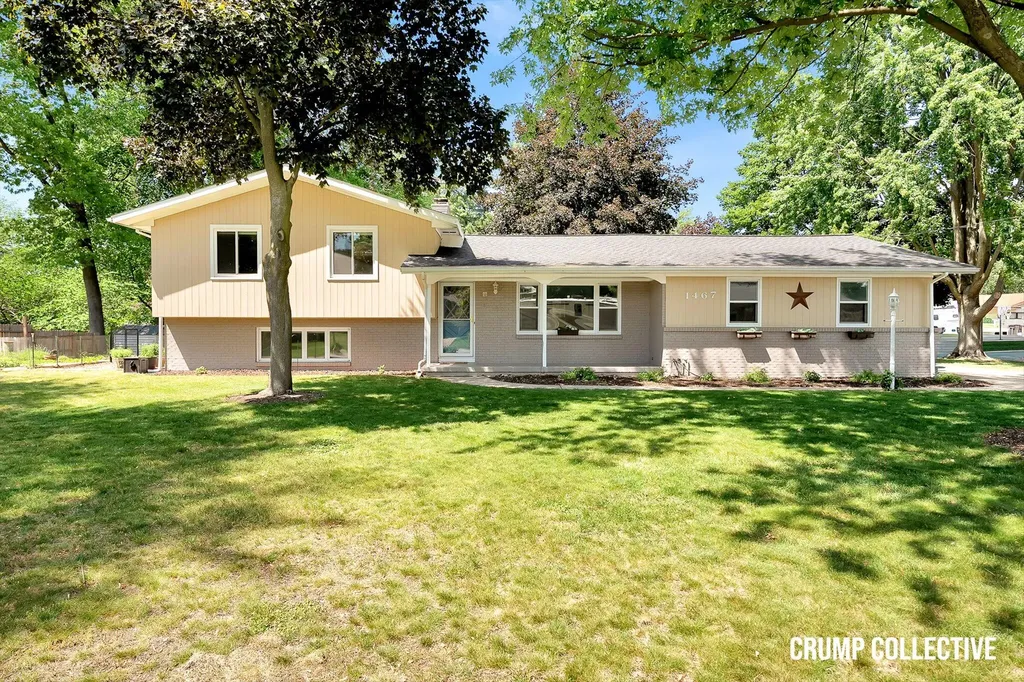 1467 Mapleview Street SE Kentwood City MI 49508