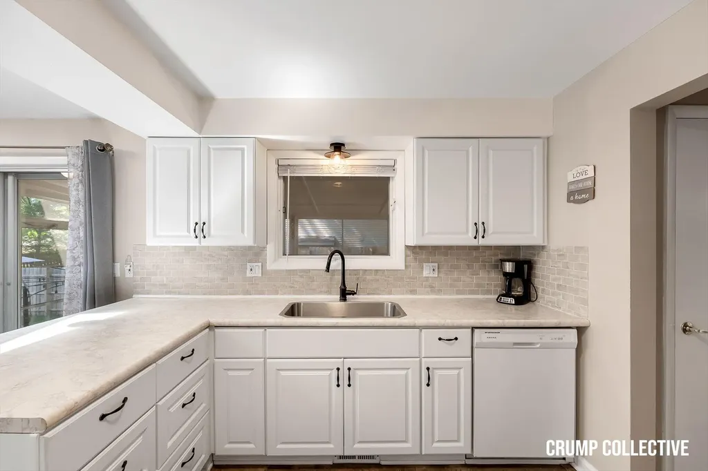 1467 Mapleview Street SE Kentwood City MI 49508