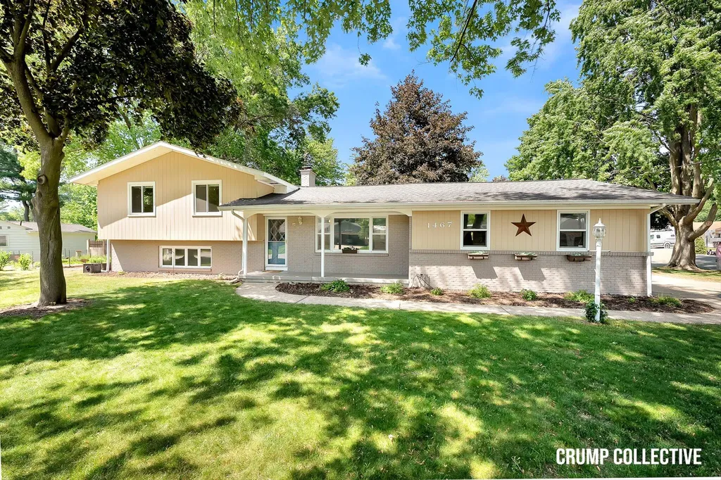 1467 Mapleview Street SE Kentwood City MI 49508
