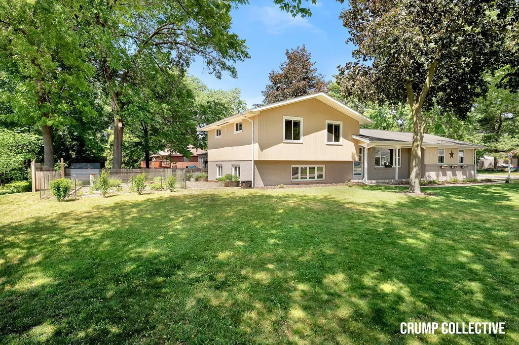 1467 Mapleview Street SE Kentwood City MI 49508