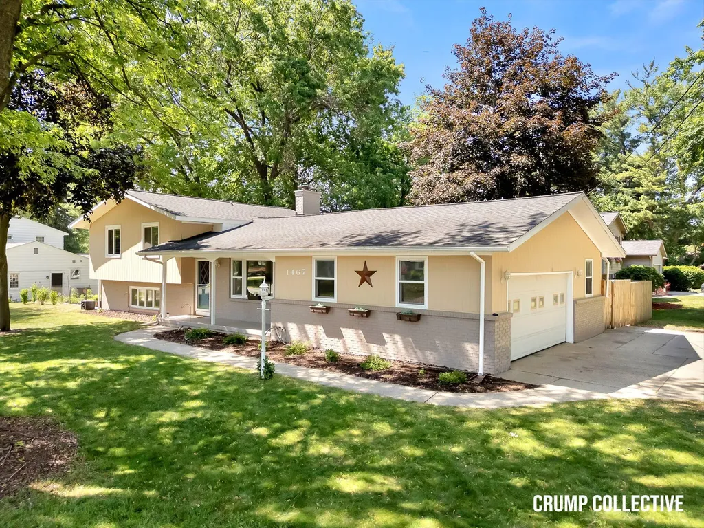 1467 Mapleview Street SE Kentwood City MI 49508