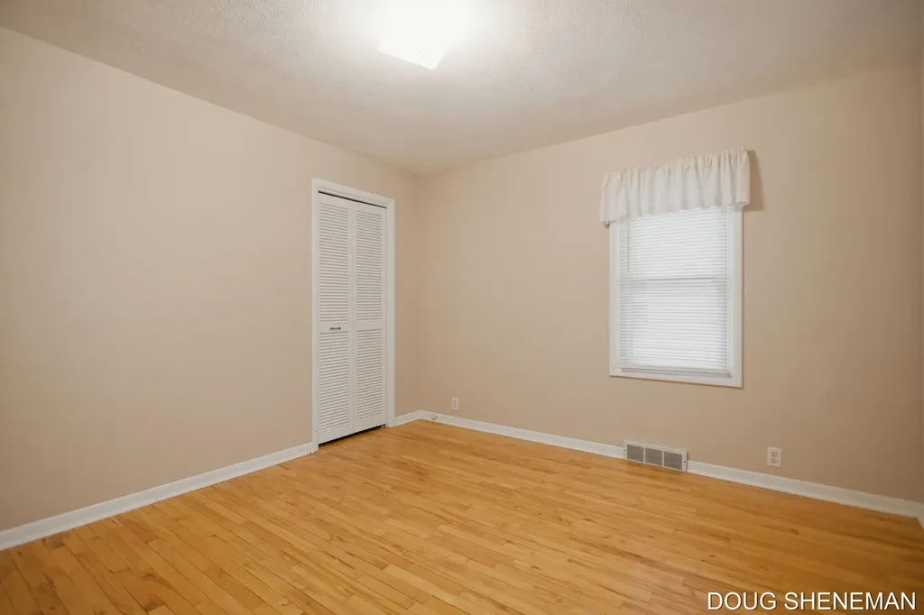 145 W Roosevelt Avenue Holland Charter Township MI 49464