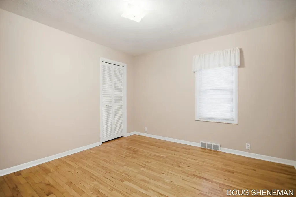 145 W Roosevelt Avenue Holland Charter Township MI 49464