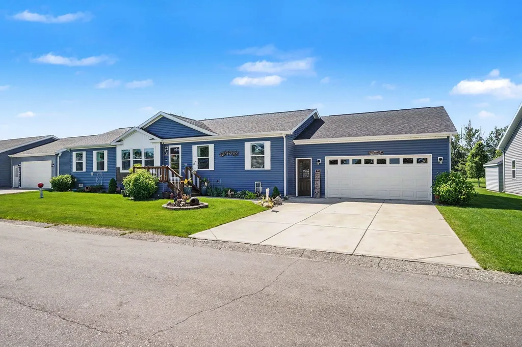 3676 Hollyfield Drive Solon Township MI 49319