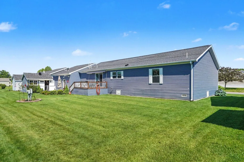 3676 Hollyfield Drive Solon Township MI 49319